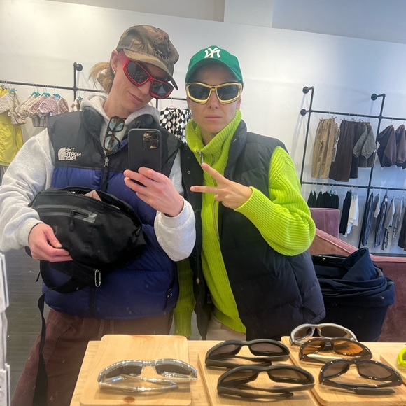 Meet your Posher, Katelyn - Picture 1 of 1